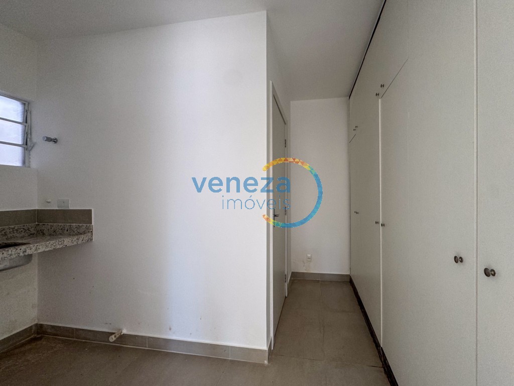 Salão-loja para locação no bairro Centro de Londrina - Foto 17