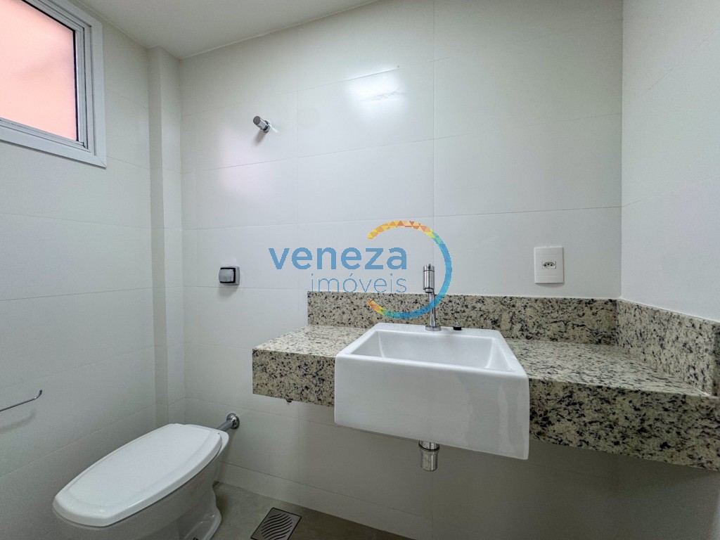 Casa Comercial para locação no bairro Centro de Londrina com 100m<sup>2</sup> útil, 1 vaga de garagem