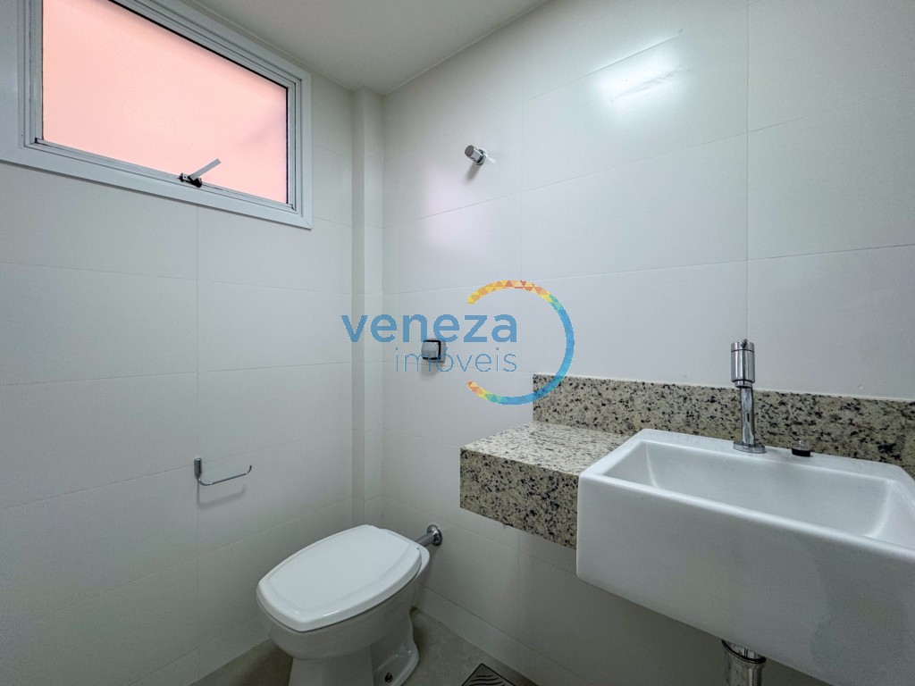 Casa Comercial para locação no bairro Centro de Londrina com 100m<sup>2</sup> útil, 1 vaga de garagem