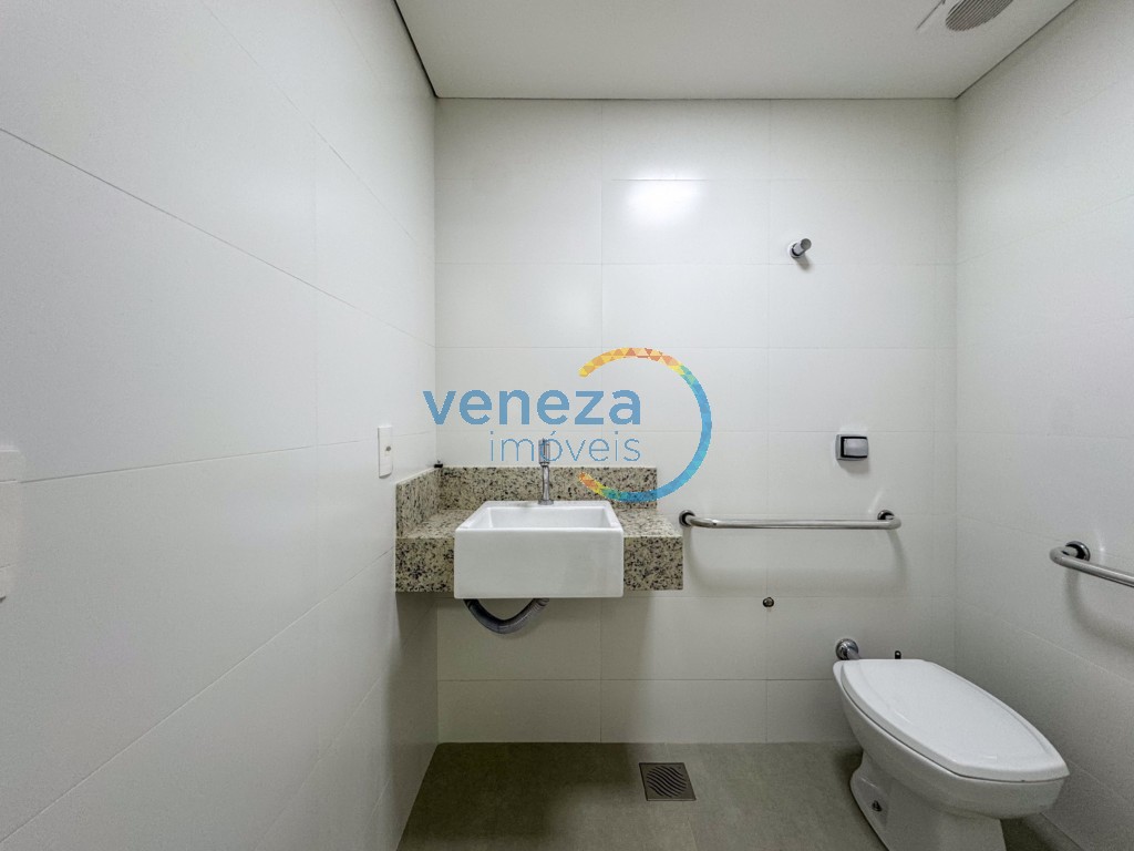 Casa Comercial para locação no bairro Centro de Londrina com 100m<sup>2</sup> útil, 1 vaga de garagem