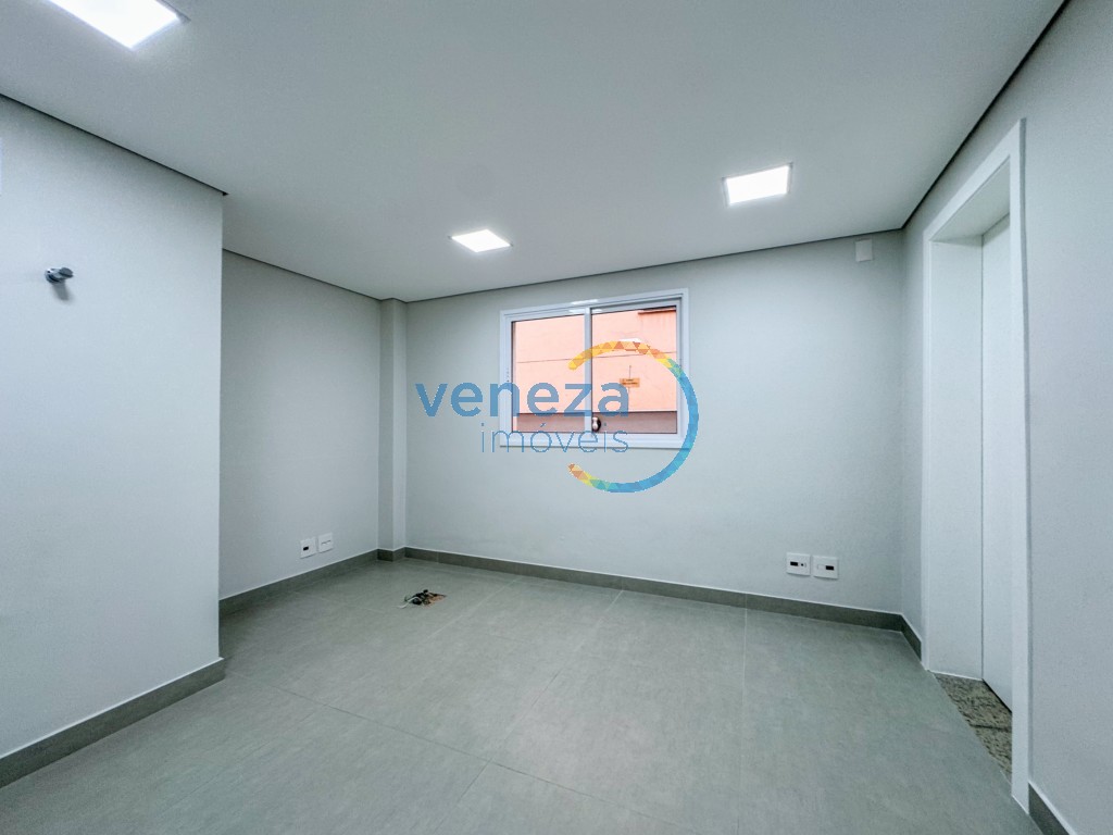 Casa Comercial para locação no bairro Centro de Londrina com 100m<sup>2</sup> útil, 1 vaga de garagem