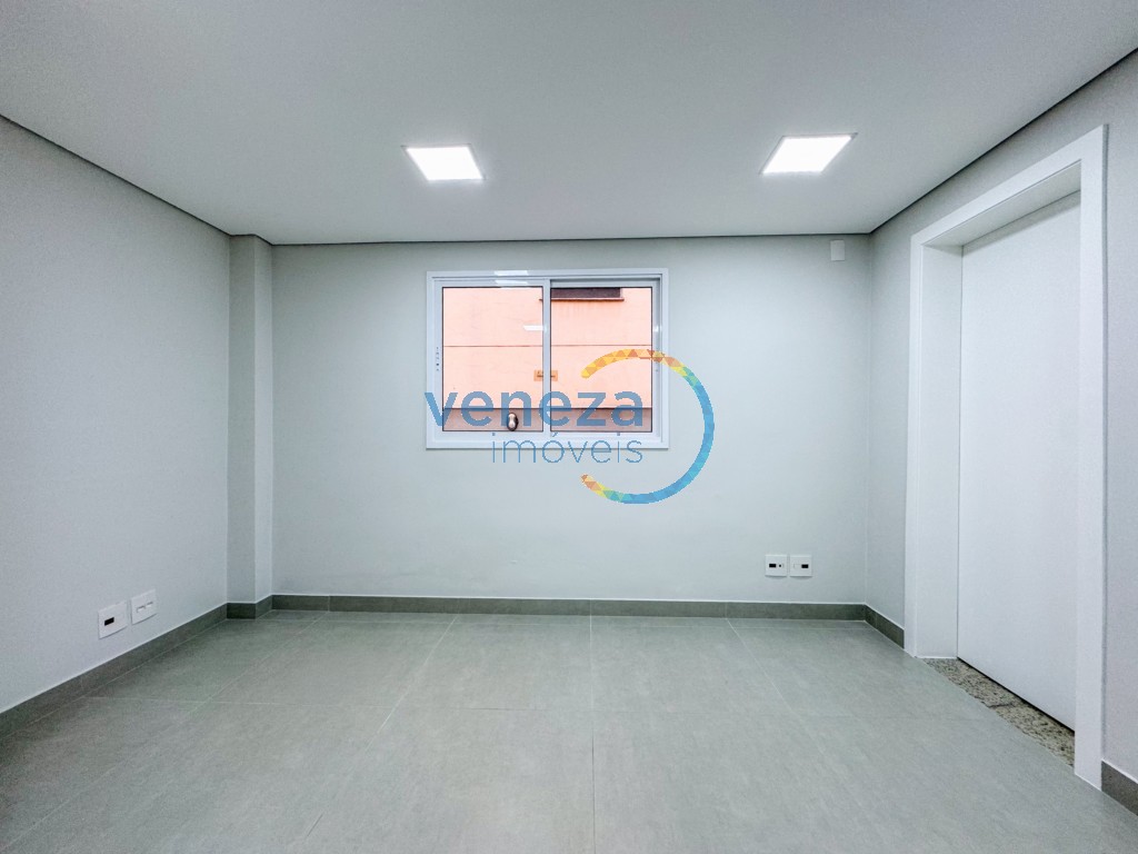 Casa Comercial para locação no bairro Centro de Londrina com 100m<sup>2</sup> útil, 1 vaga de garagem