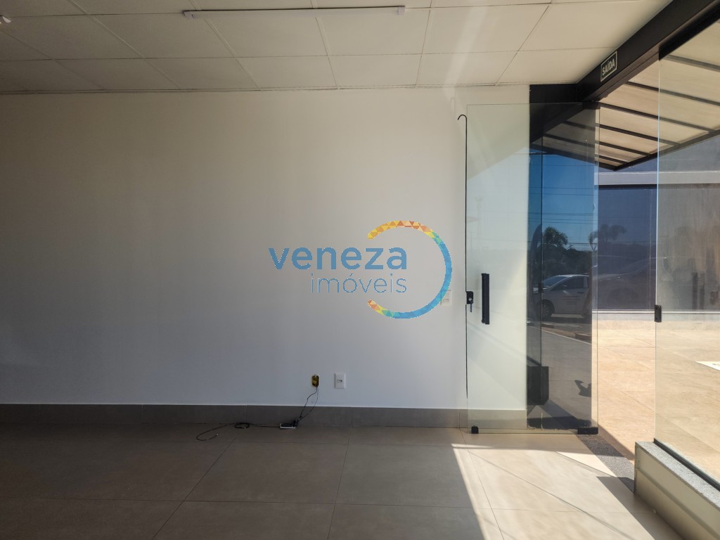 Barracão salão loja para locacao no Industrias Leves em Londrina com 57,25m² por R$ 2.600,00