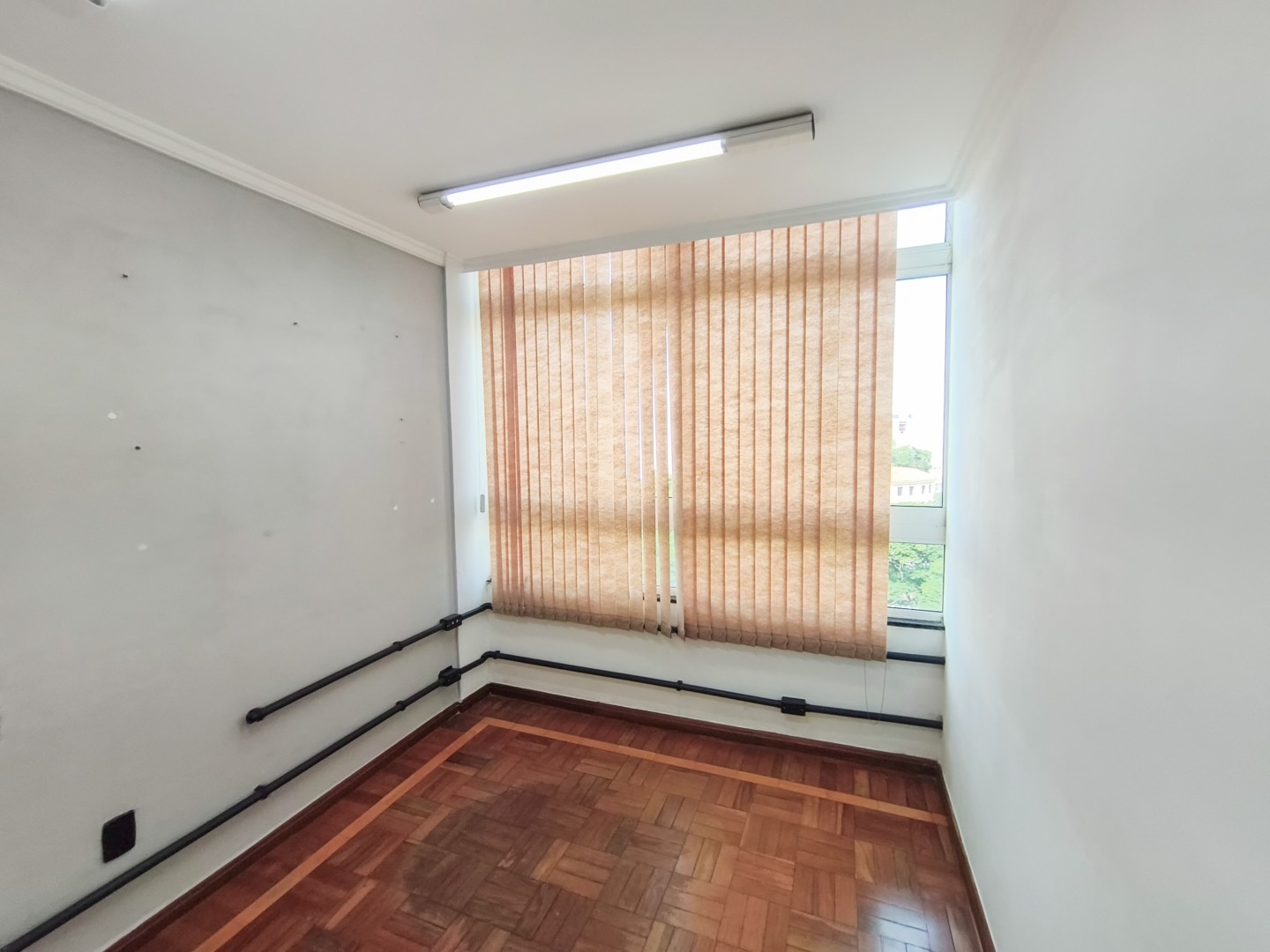 Sala para locação no bairro Centro de Londrina - Foto 4