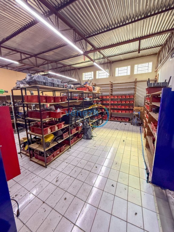Salão-loja para locação no bairro Menegazzo de Londrina - Foto 13