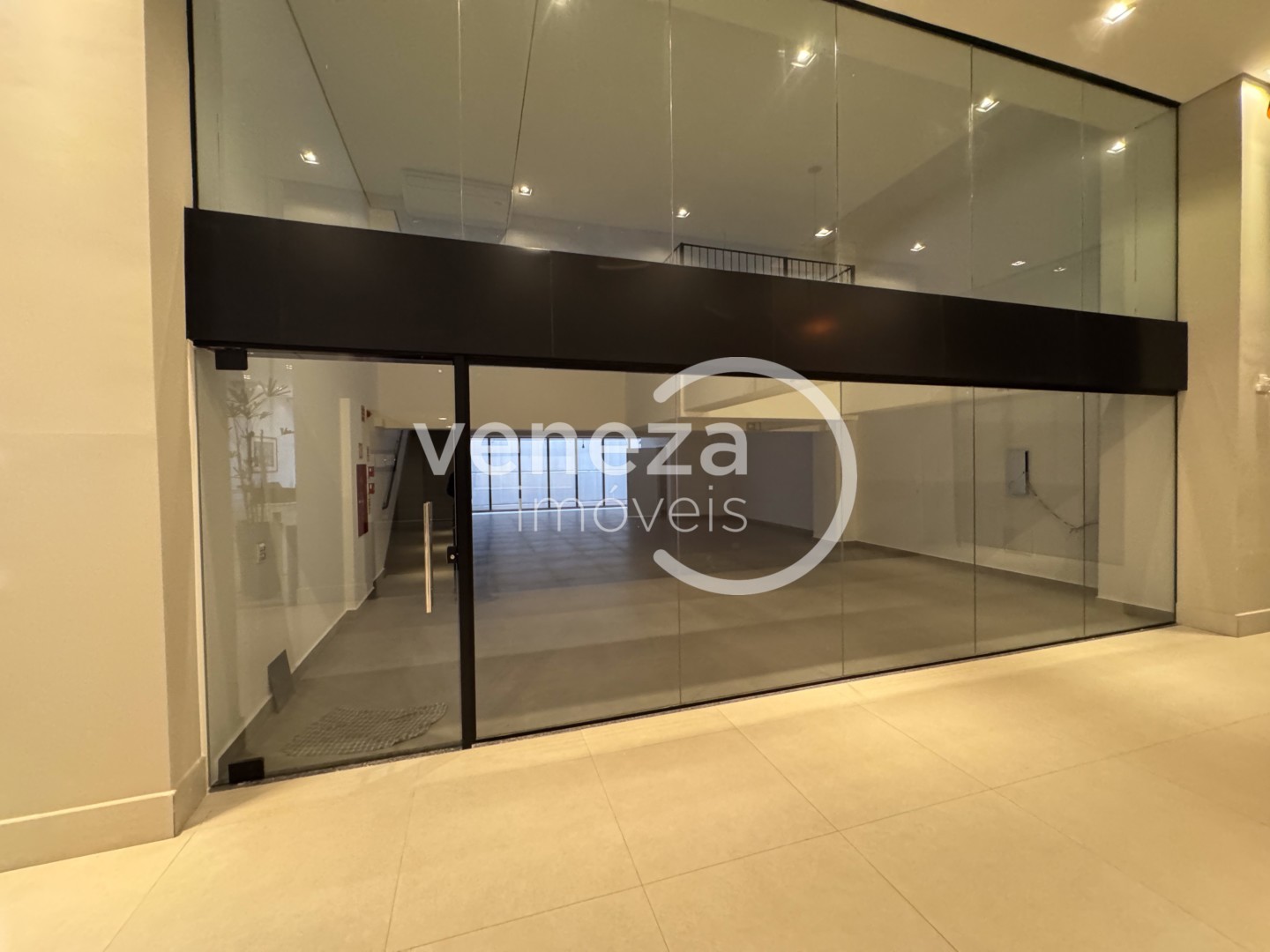 Salão-loja para locacao no Gleba Palhano em Londrina com 204m² por R$ 8.500 - Foto 2