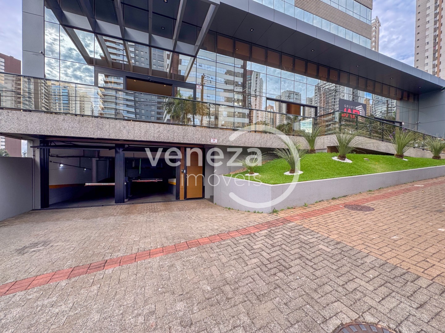 Salão-loja para locacao no Gleba Palhano em Londrina com 350m² por R$ 13.300 - Foto 1