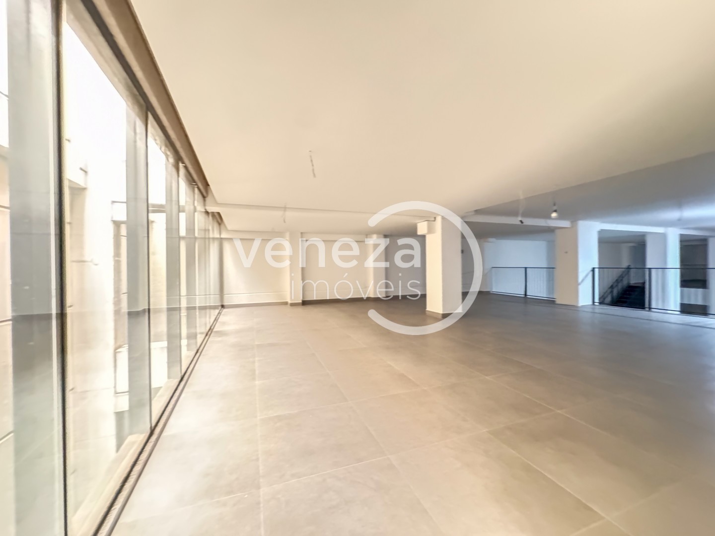 Salão-loja para locação no bairro Gleba Palhano de Londrina - Foto 17