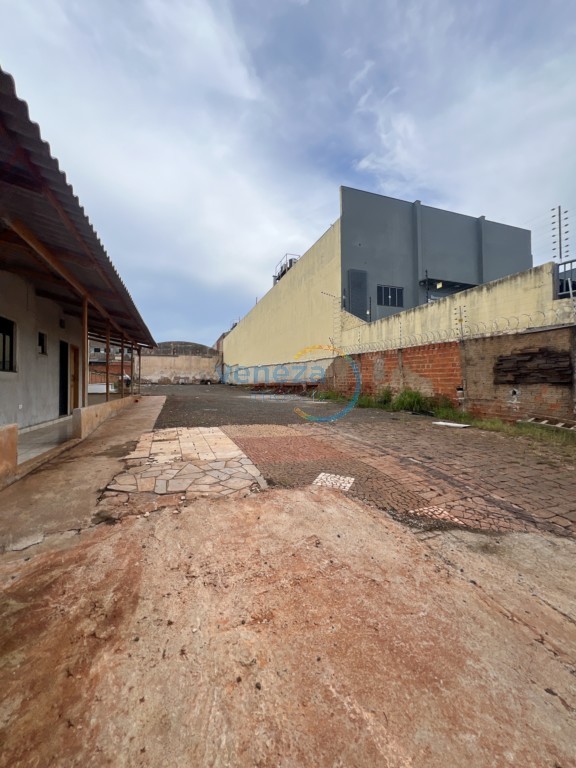 Terreno para locacao no Agari em Londrina com 975m² por R$
                                                                                                                                                                                            3.000,00                                                                                            