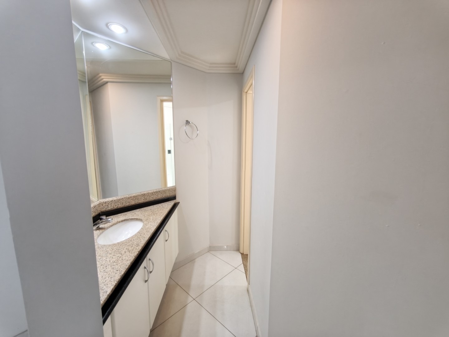 Apartamento para locação no bairro Jardim Higienopolis de Londrina - Foto 6
