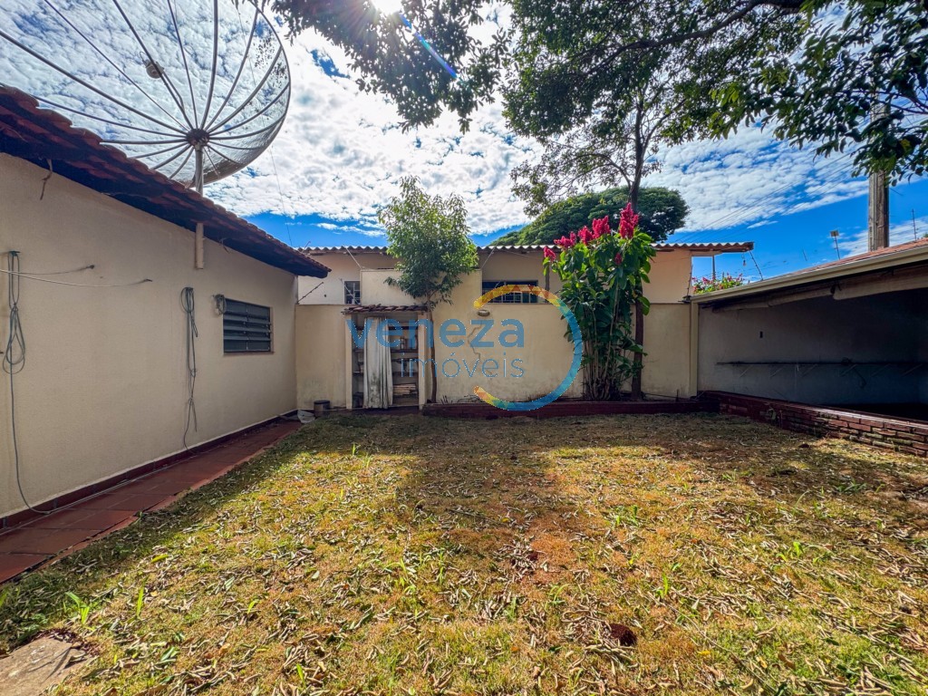 Casa Comercial para locação no bairro Centro de Rolandia - Foto 37