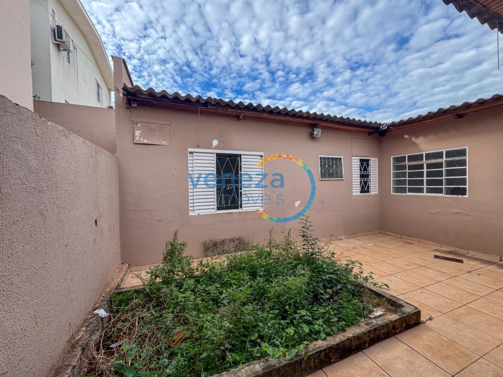 Casa Residencial para locação no bairro Bancarios de Londrina - Foto 35