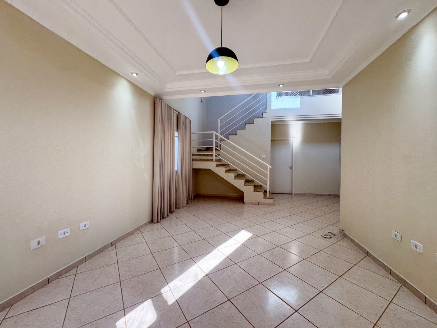 Casa para alugar em Operaria, Londrina — Portal Chave Fácil