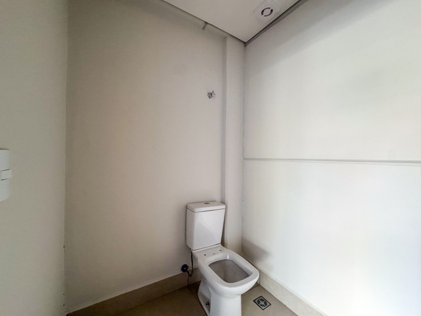 Salão-loja para locação no bairro Centro de Londrina - Foto 32