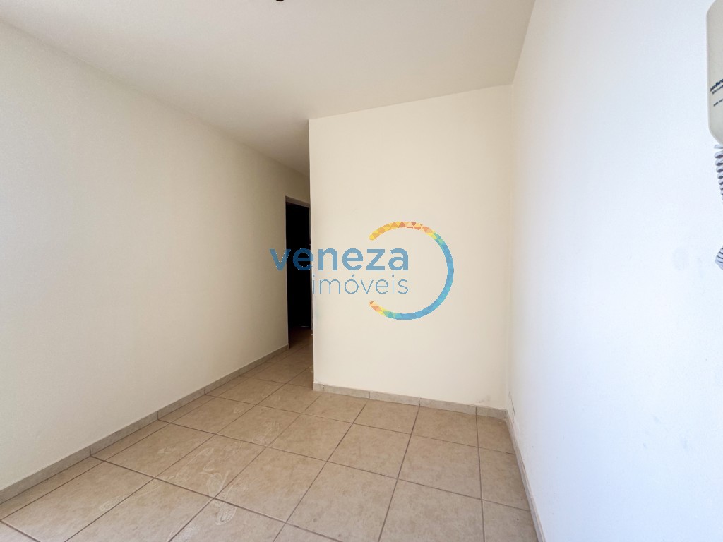 Apartamento para venda no Agari em Londrina com 112,08m² por R$ 310.000,00 - Foto 2