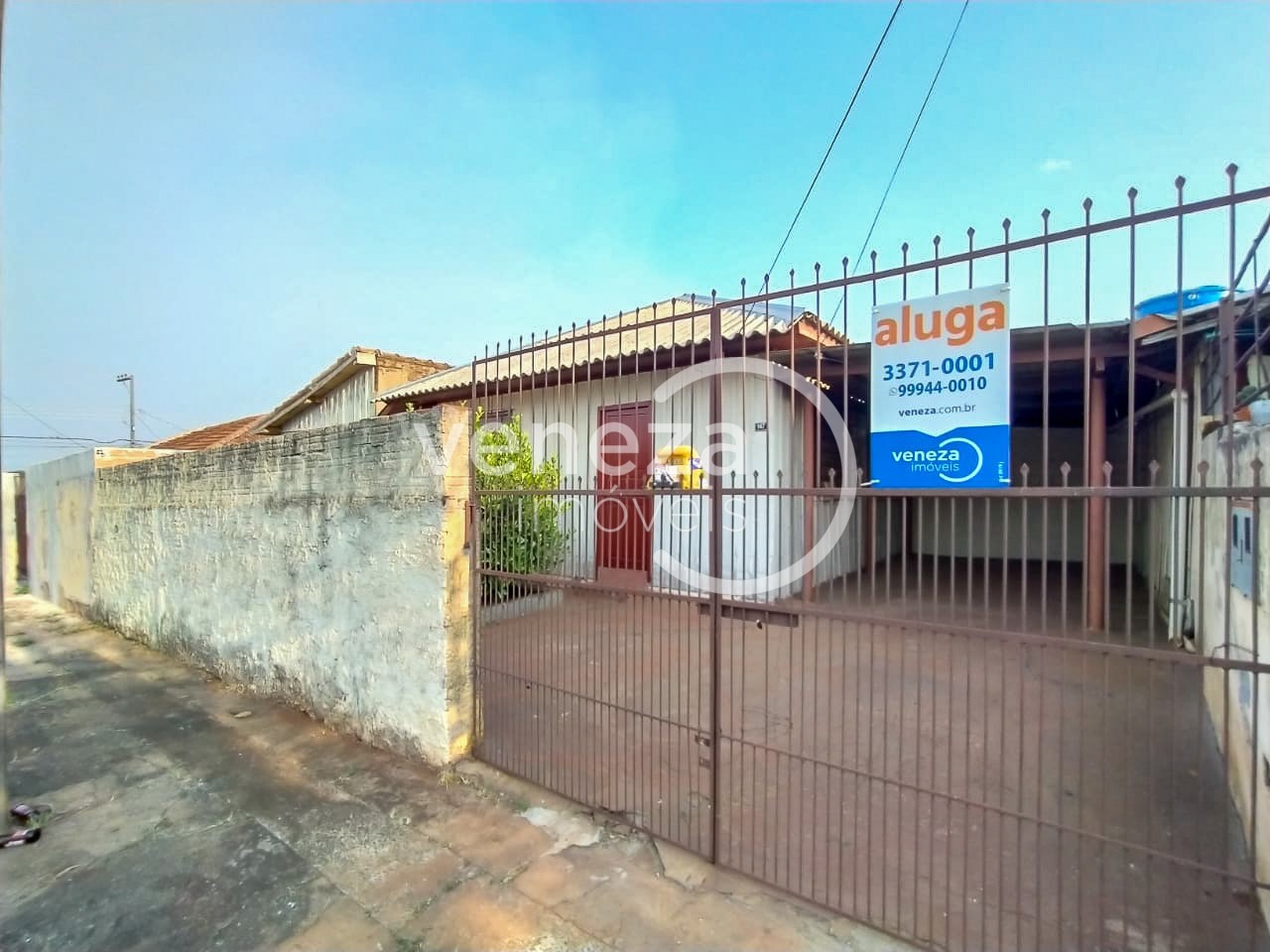 Casa Residencial para venda no Agari em Londrina com 250m² por R$ 280.000