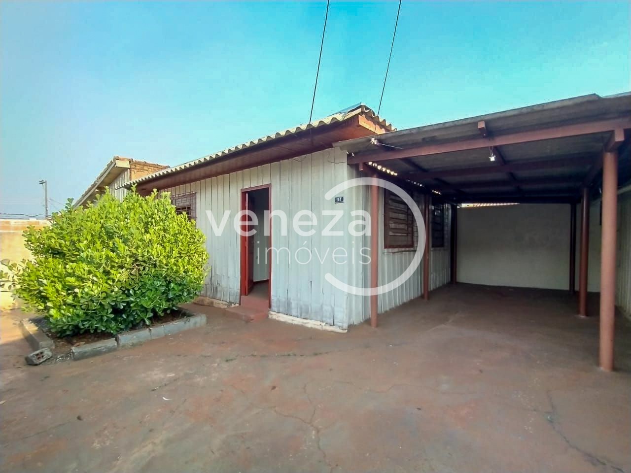 Casa Residencial para venda no Agari em Londrina com 250m² por R$ 280.000