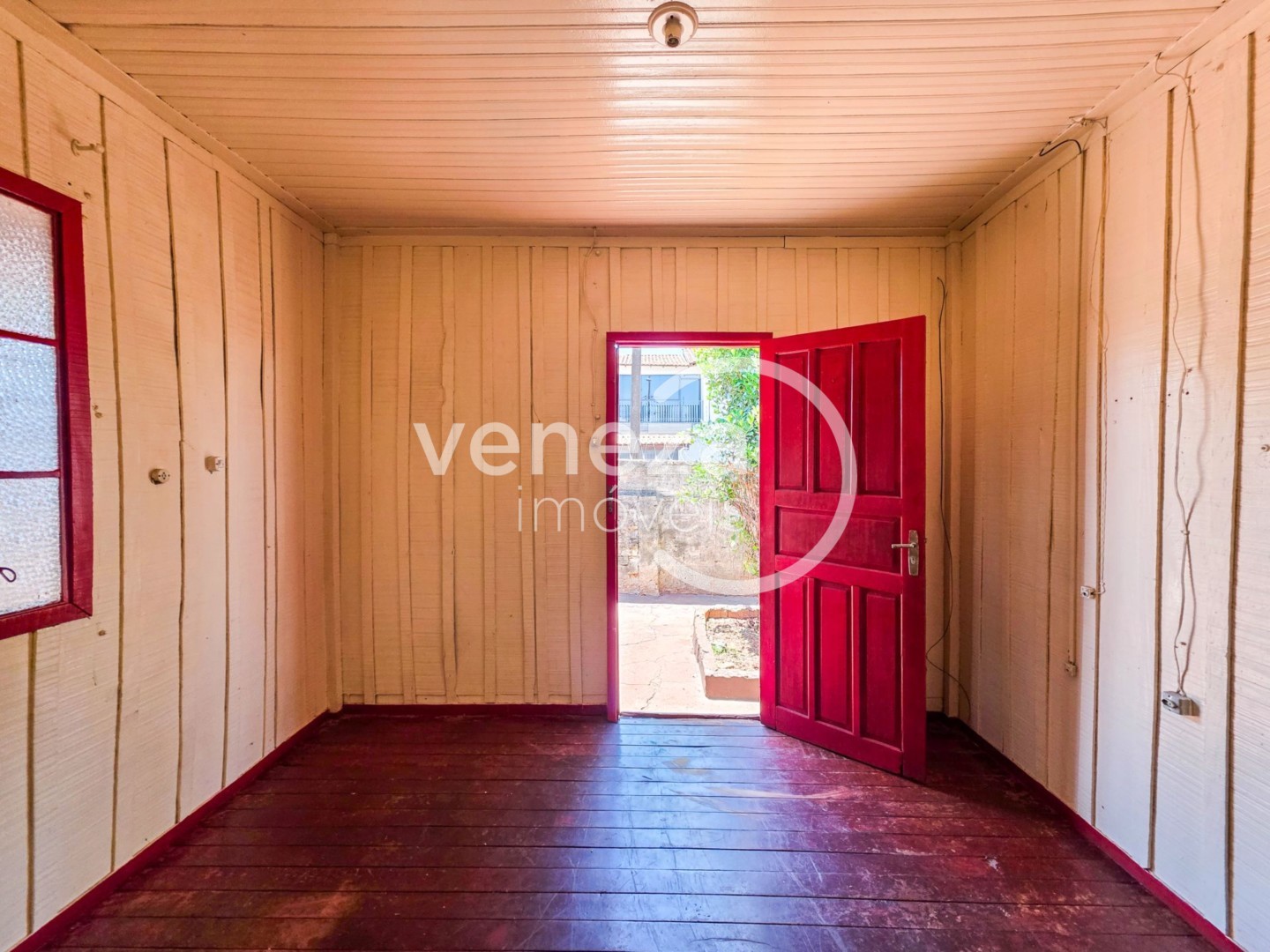 Casa Residencial para venda no Agari em Londrina com 250m² por R$ 280.000