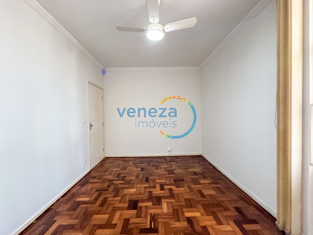 Casa Comercial para venda no bairro Centro de Rolandia - Foto 14