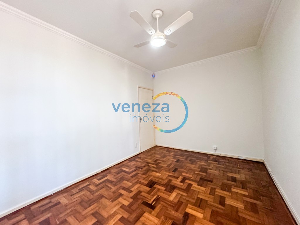 Casa Comercial para venda no bairro Centro de Rolandia - Foto 15