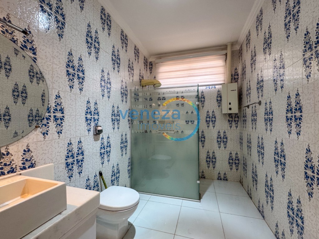 Casa Comercial para venda no bairro Centro de Rolandia - Foto 27
