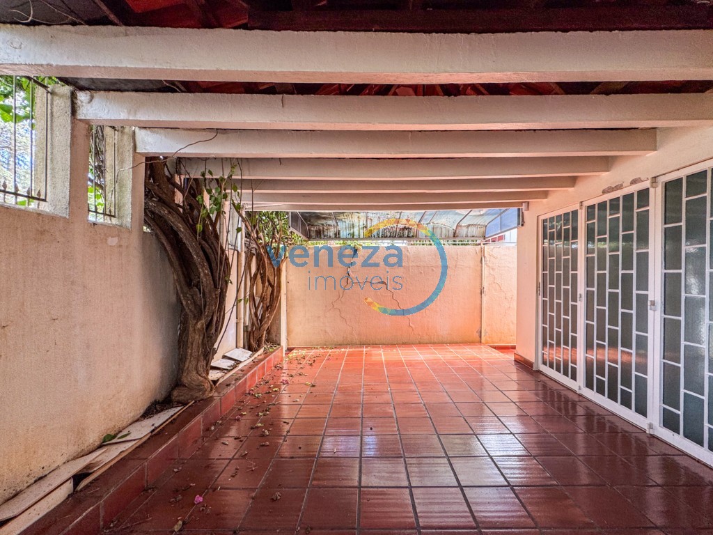 Casa Comercial para venda no bairro Centro de Rolandia - Foto 32