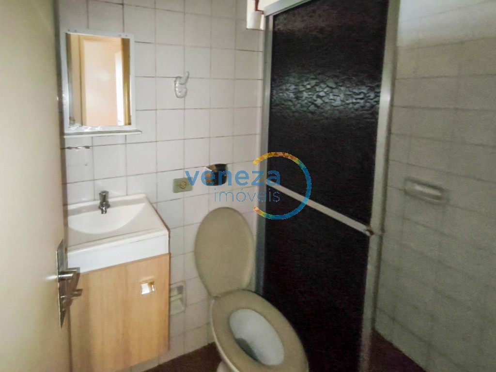 Apartamento para locação no bairro Jamaica de Londrina com 49.29m<sup>2</sup> útil, 2 quartos, 1 vaga de garagem