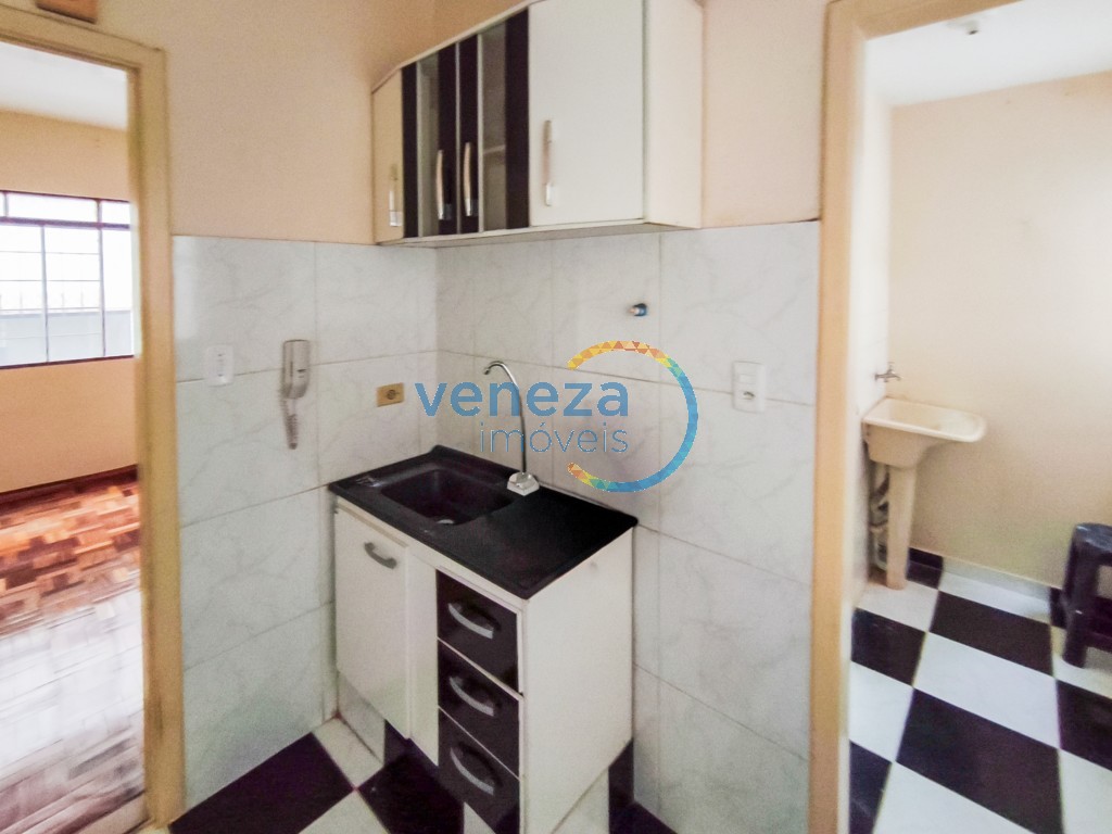 Apartamento para locação no bairro Jamaica de Londrina com 49.29m<sup>2</sup> útil, 2 quartos, 1 vaga de garagem