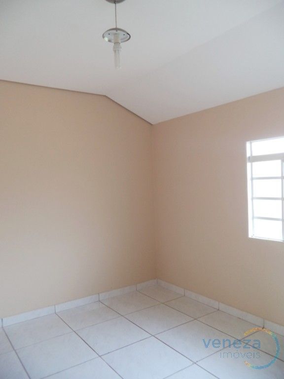 Casa Residencial para venda no Coliseu em Londrina com 170m² por R$ 800.000,00 - Foto 3