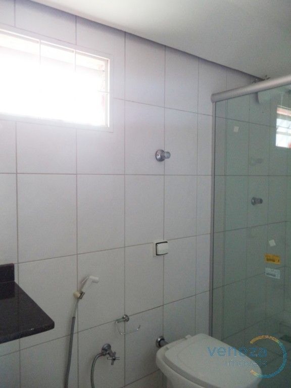 Casa Residencial para venda no bairro Coliseu de Londrina - Foto 6
