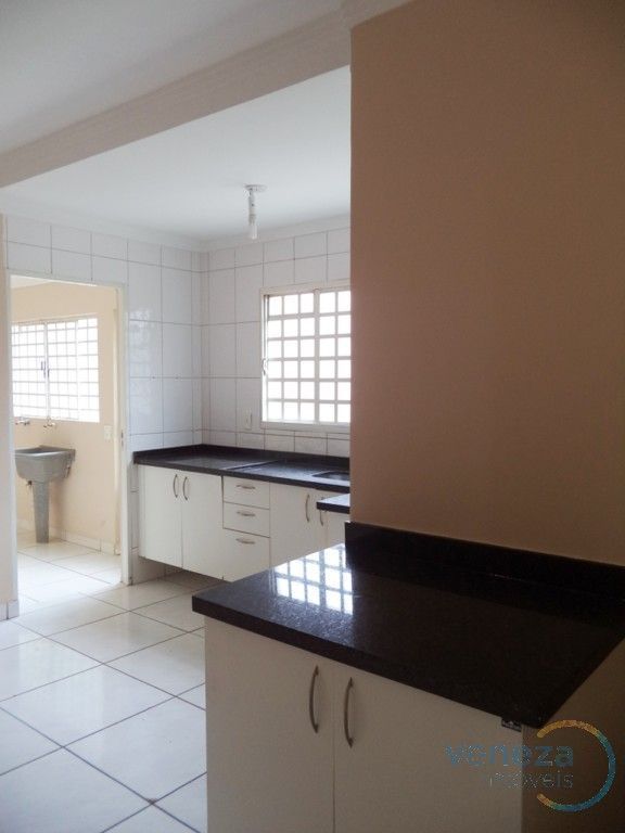 Casa Residencial para venda no bairro Coliseu de Londrina - Foto 13
