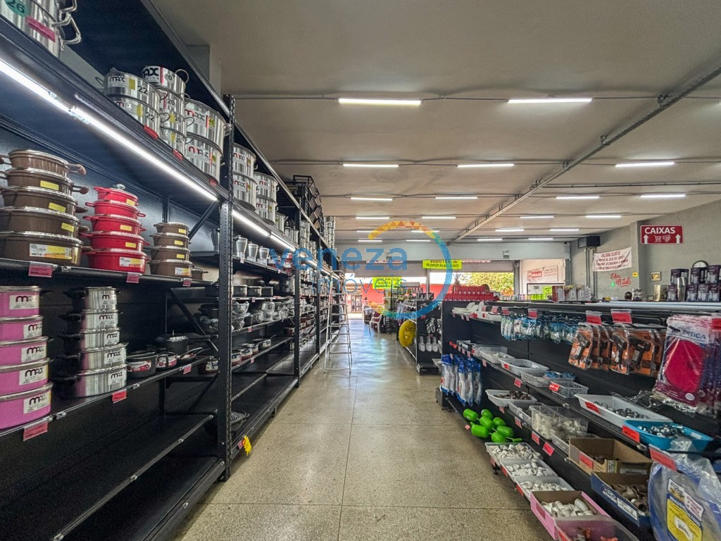 Barracão para locação no bairro Centro de Londrina com 656.25m<sup>2</sup> útil