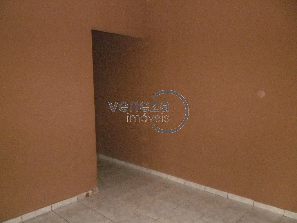 Casa Residencial para venda no Brasil em Londrina com 116,88m² por R$ 650.000,00 - Foto 2