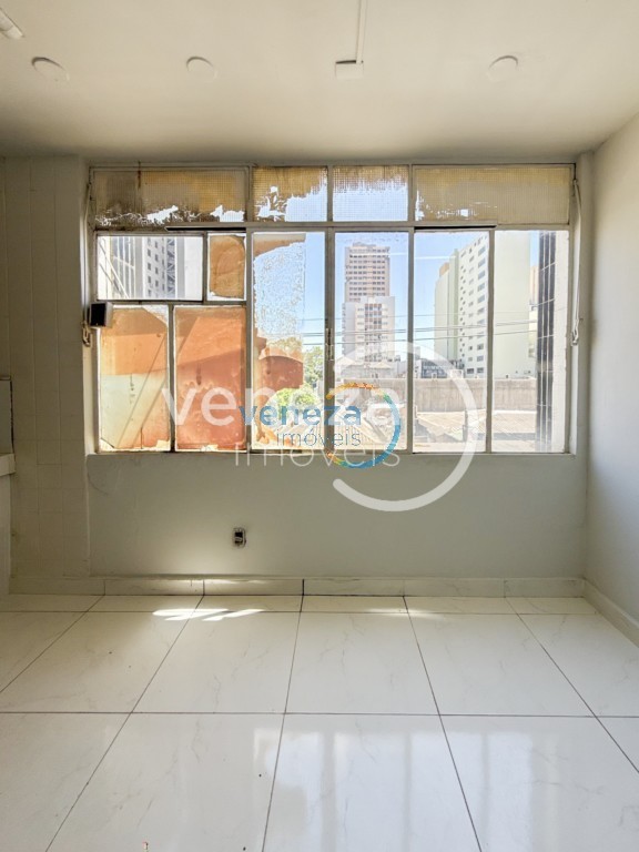 Sala para venda no bairro Centro de Londrina - Foto 17