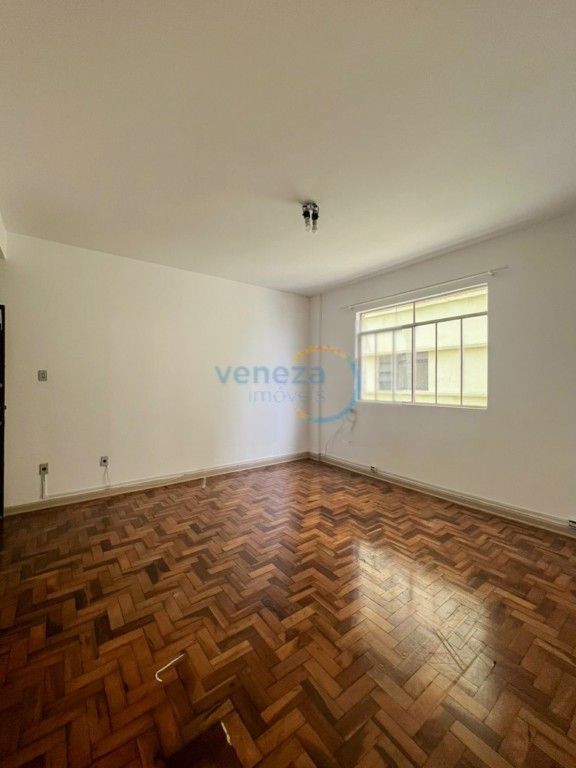Apartamento para venda no Centro em Londrina com 95m² por R$ 210.000,00  - Foto 3