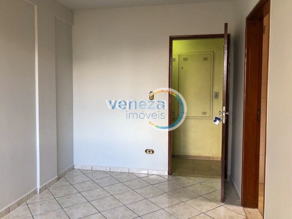 Apartamento para venda no Centro em Londrina com 67,79m² por R$ 260.000,00  - Foto 3