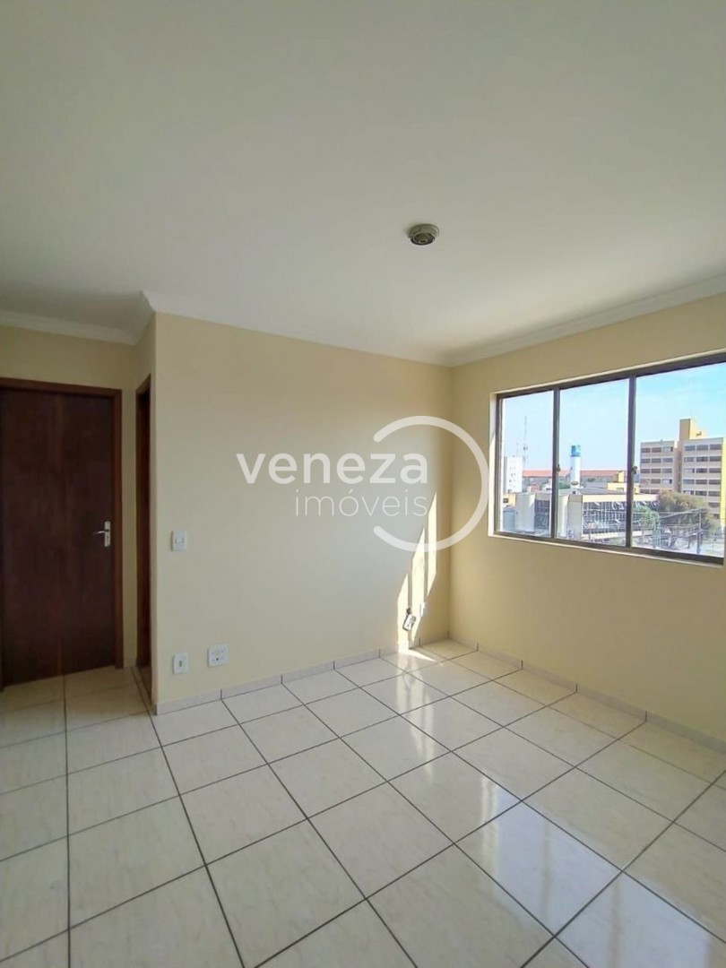 Apartamento para venda no Vitoria em Londrina com 50m² por R$ 140.000