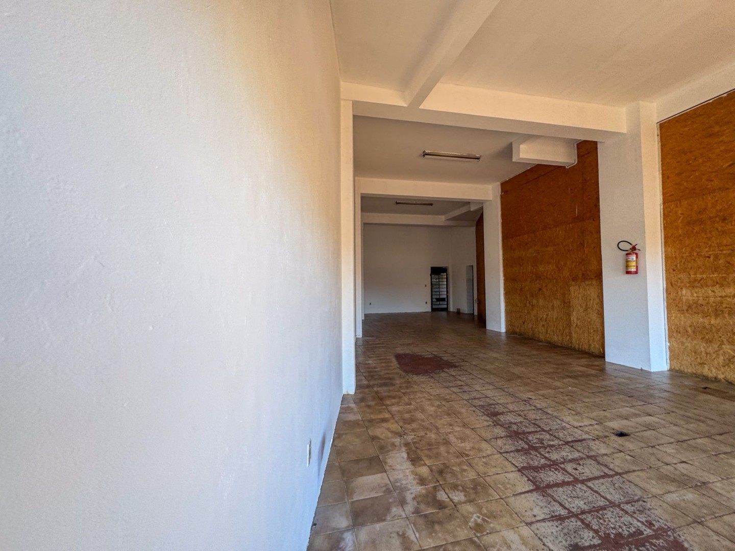 Prédio Comercial para venda no bairro Franca de Londrina - Foto 34