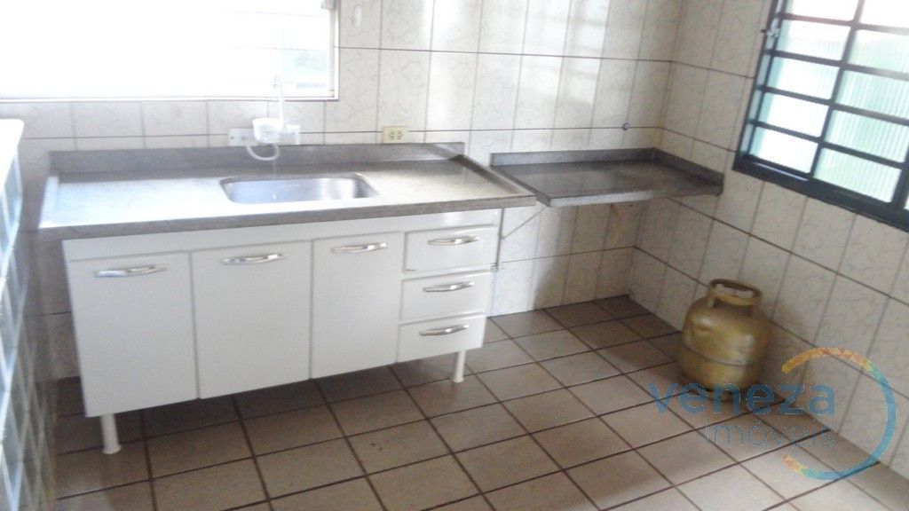 Casa Residencial para venda no bairro Columbia de Londrina - Foto 9
