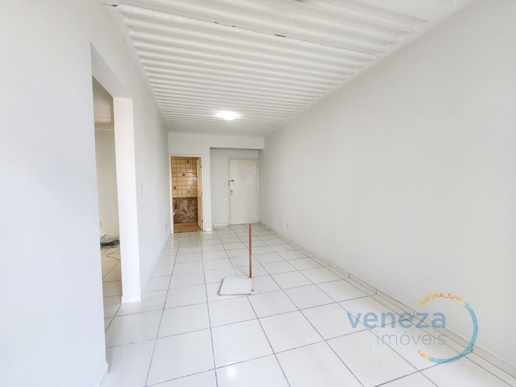 Apartamento para locacao no Centro em Londrina com 105,39m² por R$ 1.700,00