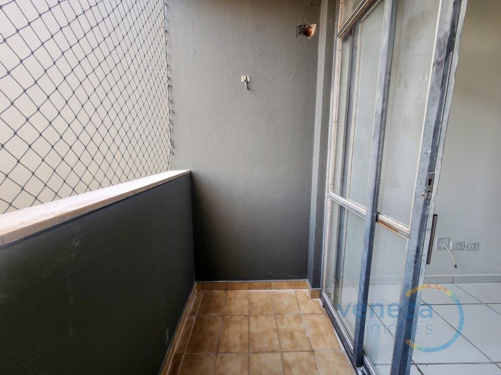 Apartamento para locacao no Centro em Londrina com 105,39m² por R$ 1.700,00