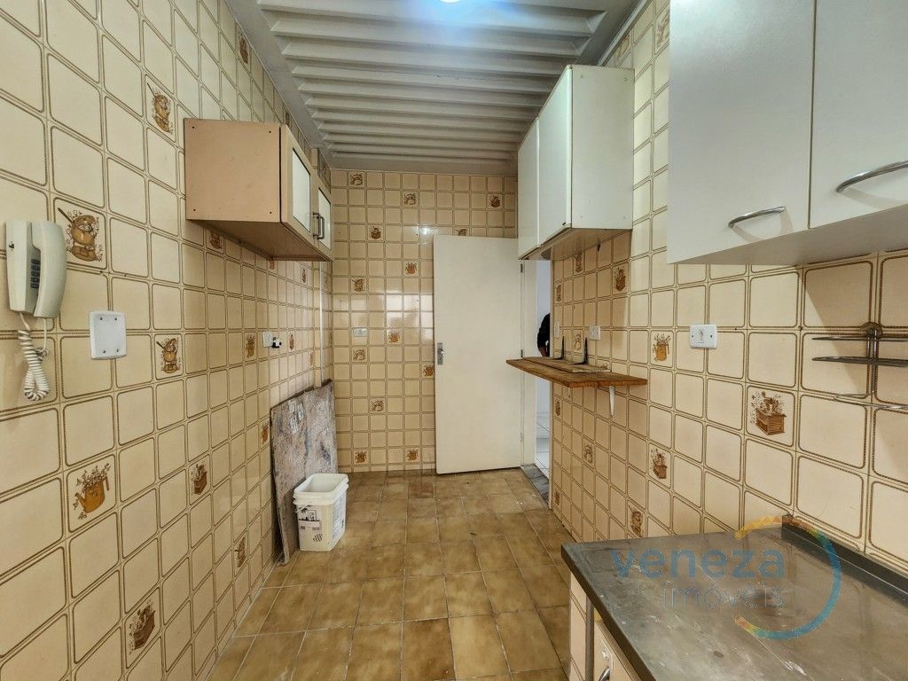 Apartamento para locação no bairro Centro de Londrina com 74.13m<sup>2</sup> útil, 3 quartos, 1 vaga de garagem