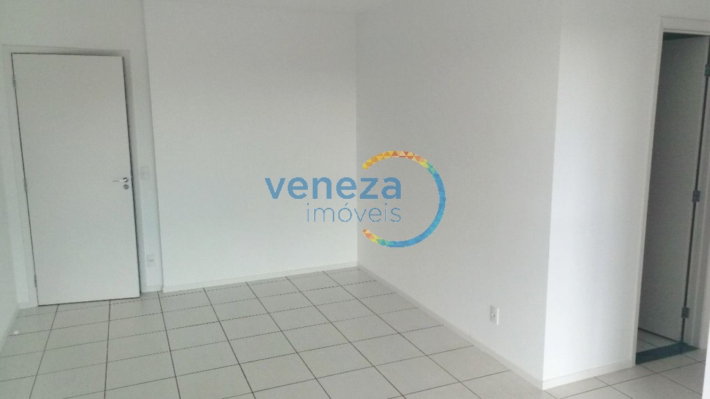 Apartamento para venda no Aurora em Londrina com 87,94m² por R$ 387.000,00  - Foto 3