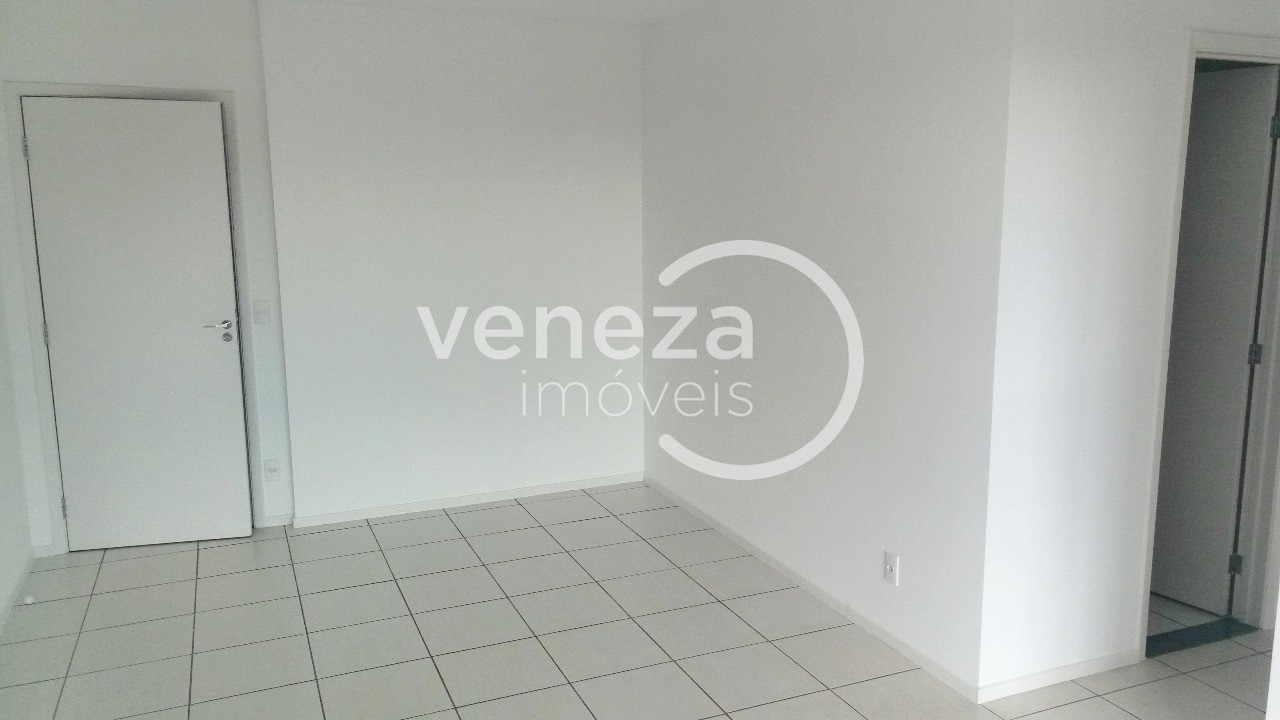 Apartamento para venda no Aurora em Londrina com 87,94m² por R$ 417.000