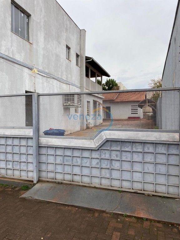Salão-loja para venda no bairro Centro de Sertanopolis - Foto 5