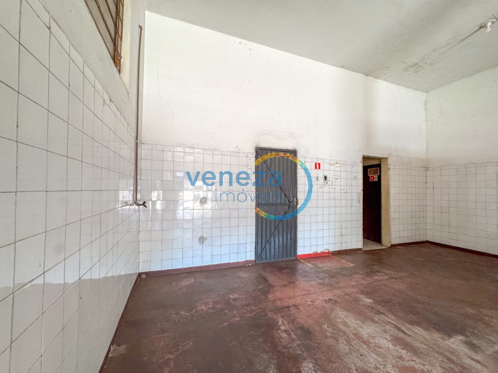 Salão-loja para venda no bairro Coliseu de Londrina - Foto 17