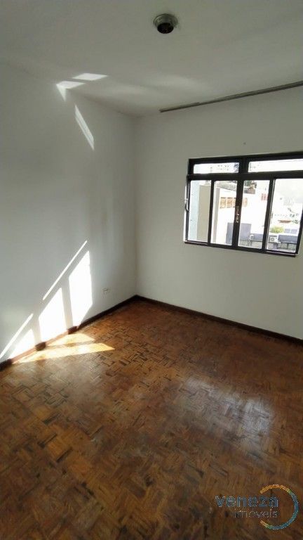 Apartamento para locação no bairro Centro de Londrina com 100m<sup>2</sup> útil, 3 quartos