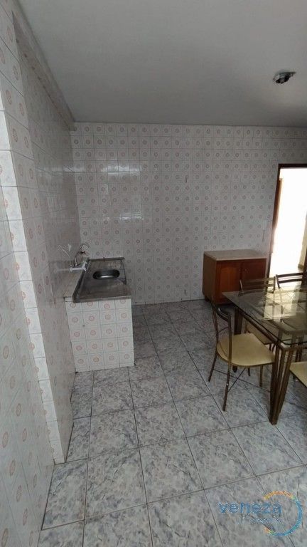 Apartamento para locação no bairro Centro de Londrina com 100m<sup>2</sup> útil, 3 quartos