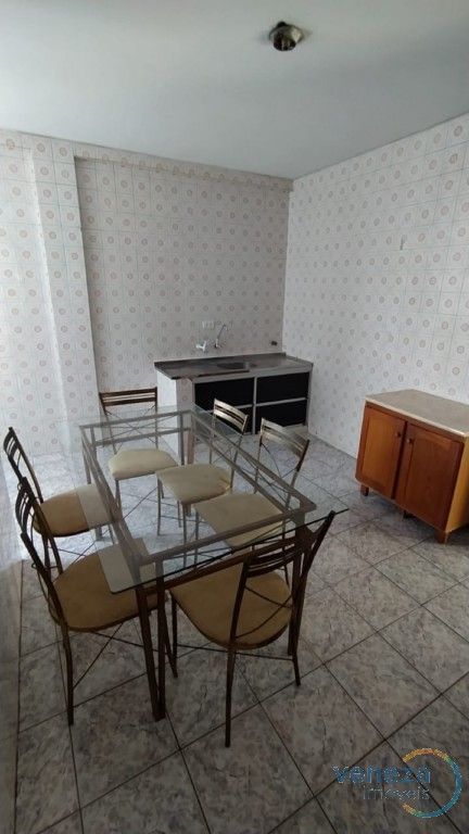 Apartamento para locação no bairro Centro de Londrina com 100m<sup>2</sup> útil, 3 quartos