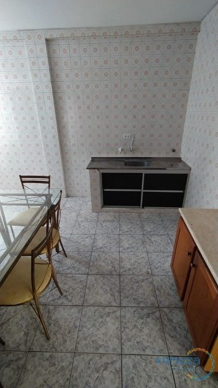 Apartamento para locação no bairro Centro de Londrina com 100m<sup>2</sup> útil, 3 quartos